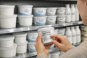 Come leggere l’etichetta di yogurt greco, skyr e kefir al supermercato