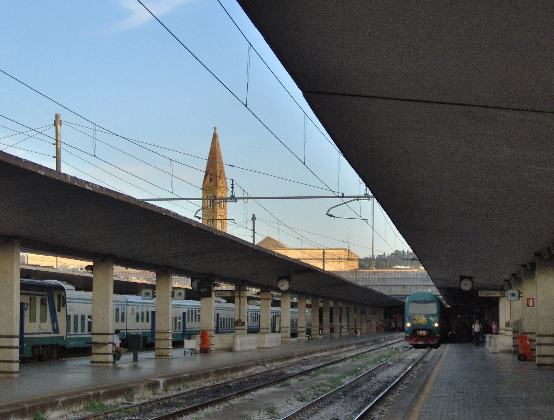 Binari della stazione Firenze Santa Maria Novella durante lavori e modifiche alla circolazione