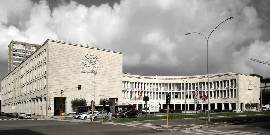 Sede dell INPS all EUR di Roma, riferimento per il pagamento delle pensioni