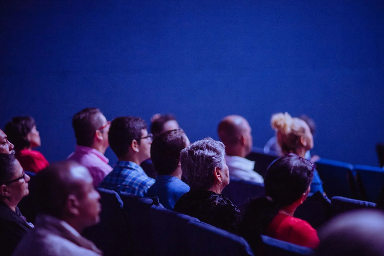 Persone riunite a un evento pubblico, immagine di contesto per eventi in Lombardia