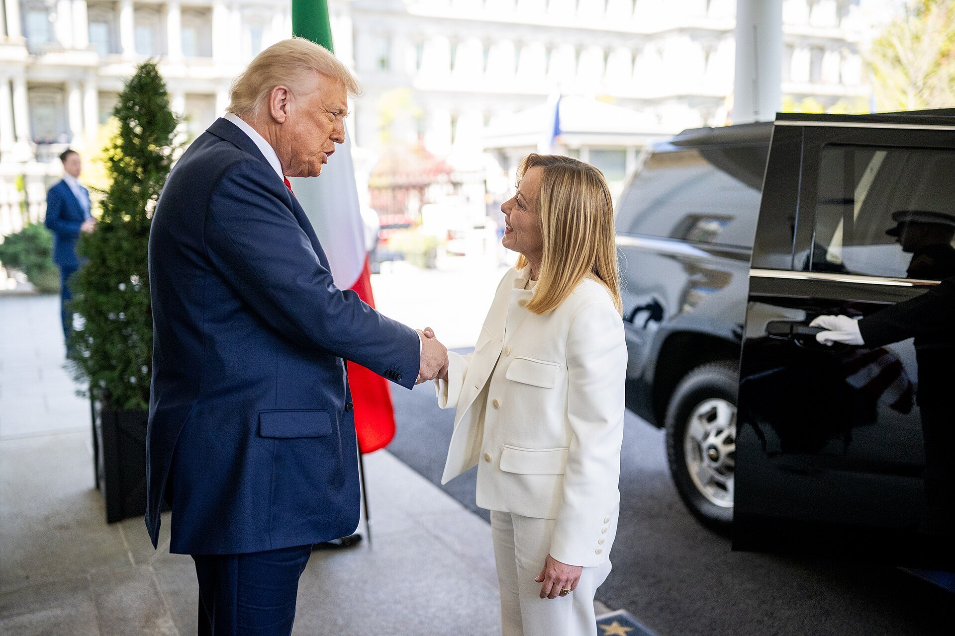 Donald Trump e Giorgia Meloni nel contesto dei rapporti tra Stati Uniti e Italia