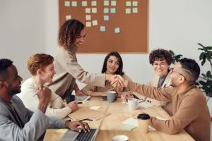 Lite tra fratelli a Riposto: cosa è successo davvero e cosa rischiano i protagon