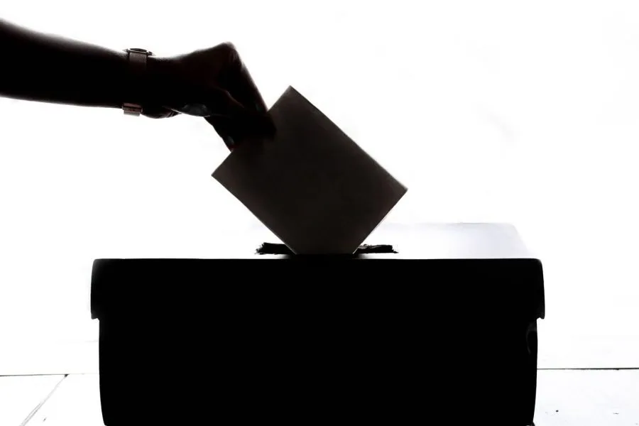 Vannacci supera la Lega e si avvicina a Avs: cosa cambia nel panorama politico italiano