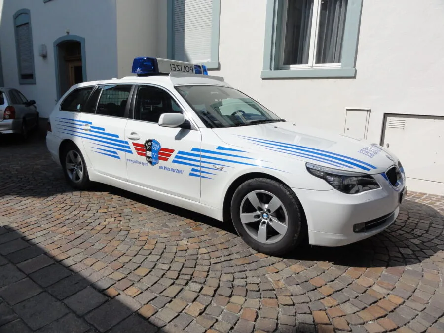 Auto della Kantonspolizei Aargau, la polizia cantonale impegnata nelle indagini