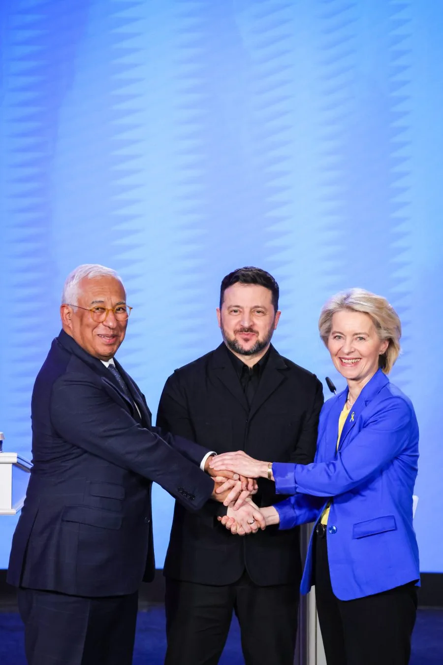 Volodymyr Zelensky con Antonio Costa e Ursula von der Leyen a Kiev nel 2026