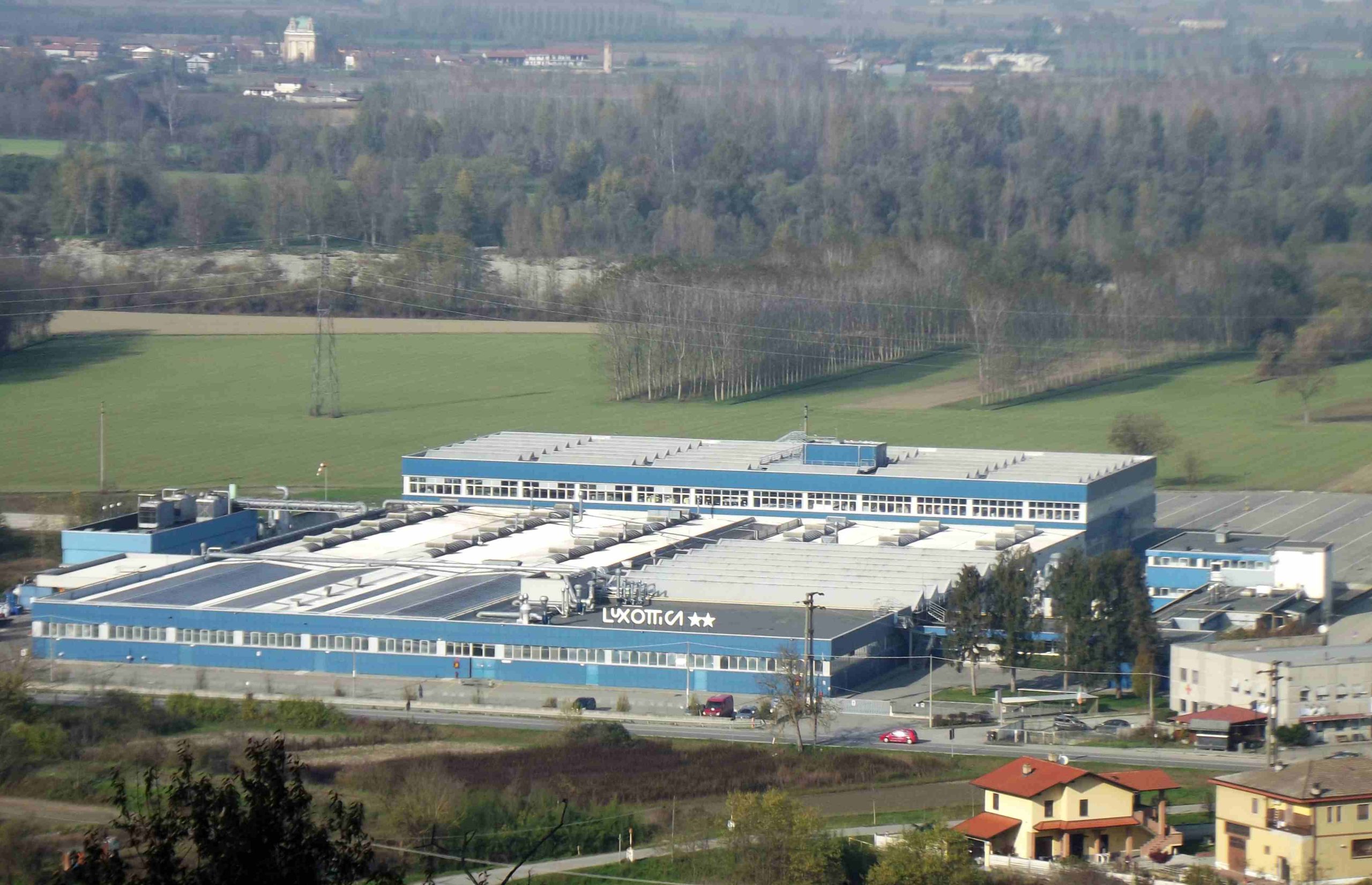 Stabilimento Luxottica a Lauriano visto dall alto