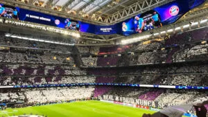 Santiago Bernabeu in serata Champions