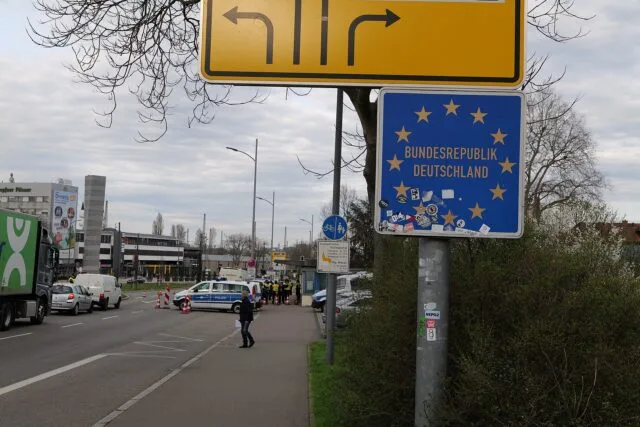 Controlli temporanei a una frontiera interna Schengen