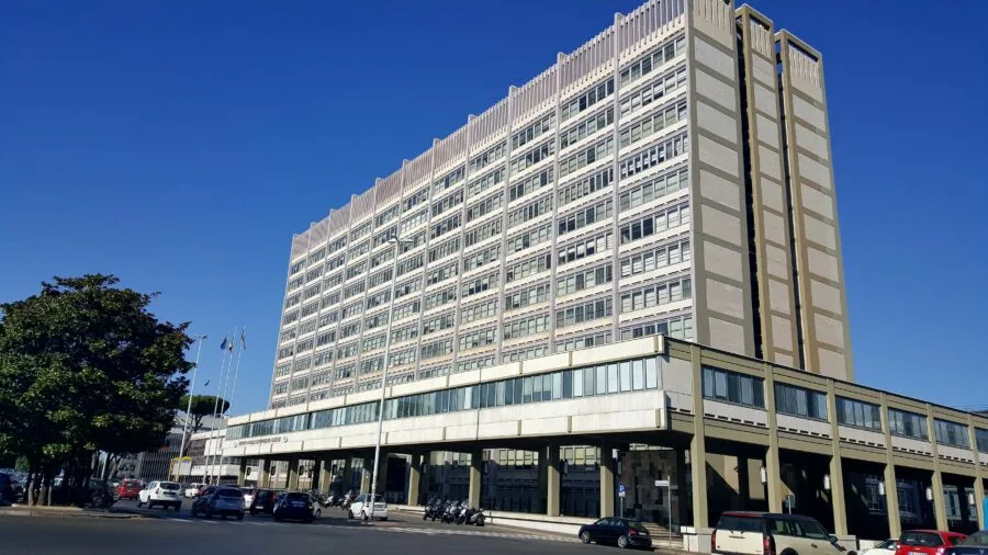 Sede centrale INPS a Roma nel quartiere EUR