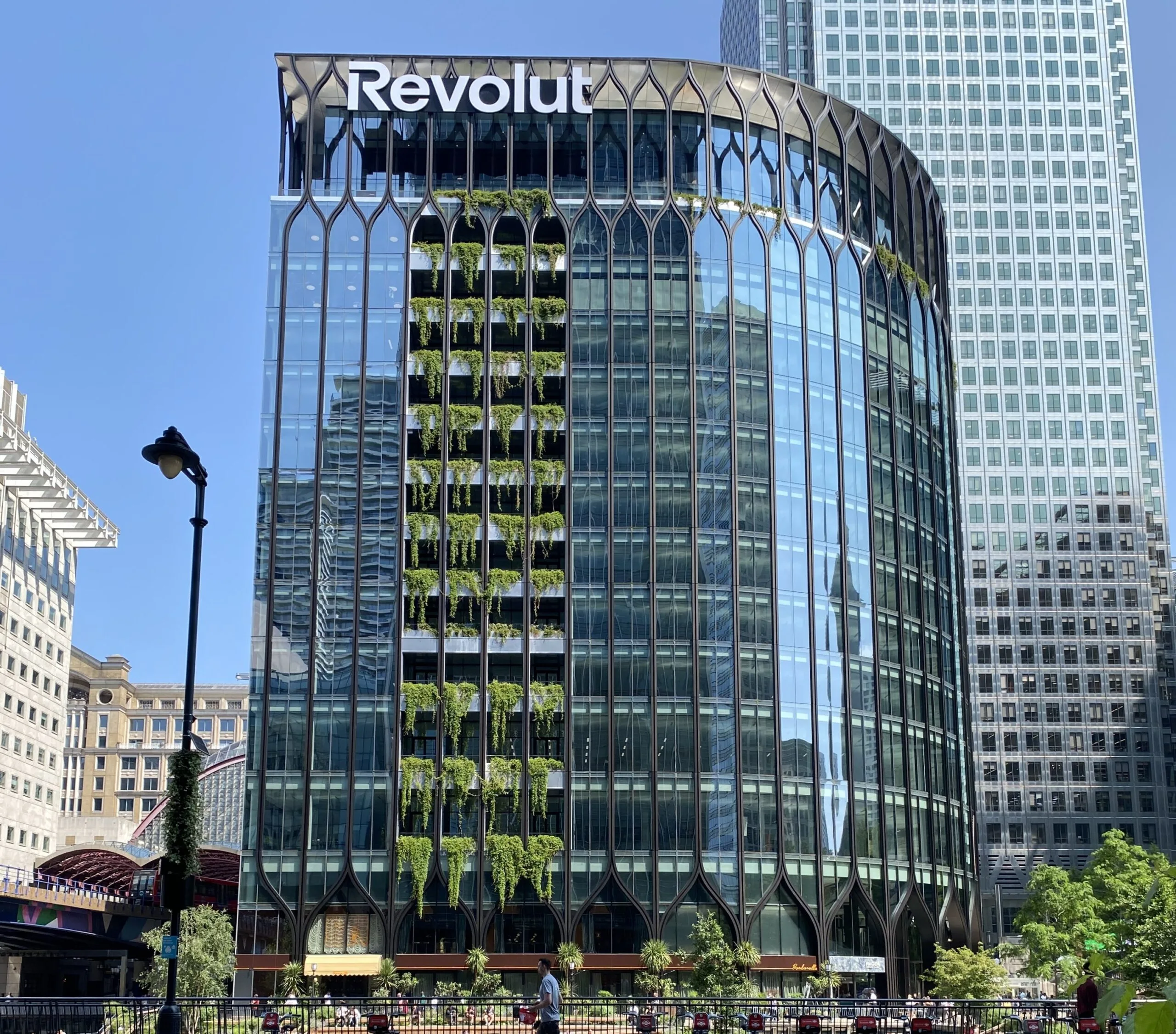 La sede Revolut a Canary Wharf, Londra