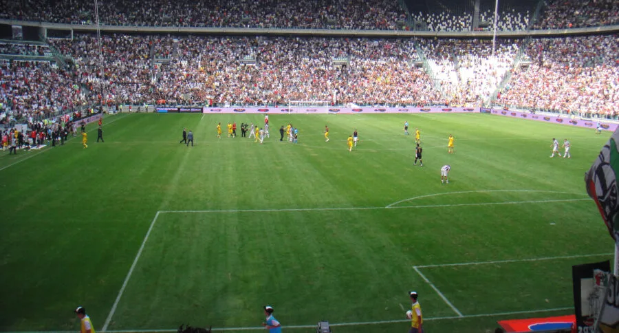 Interno del Juventus Stadium di Torino durante una partita