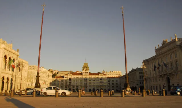 Trieste, Piazza Unità d’Italia: location di Libera