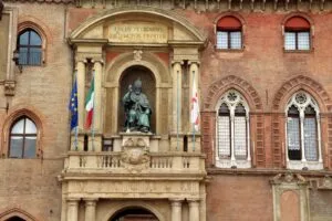 Palazzo d’Accursio a Bologna, archivio maggio