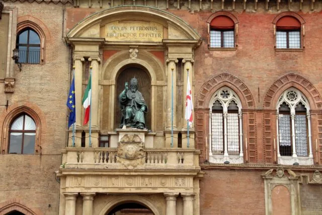 Palazzo d’Accursio a Bologna, archivio maggio