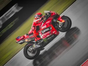 Marc Marquez su Ducati in pista