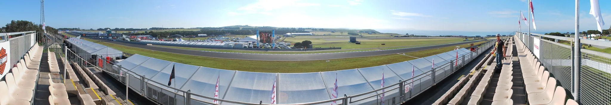 Panoramica del rettilineo di Phillip Island dalle tribune, fotografia di archivio del 2011