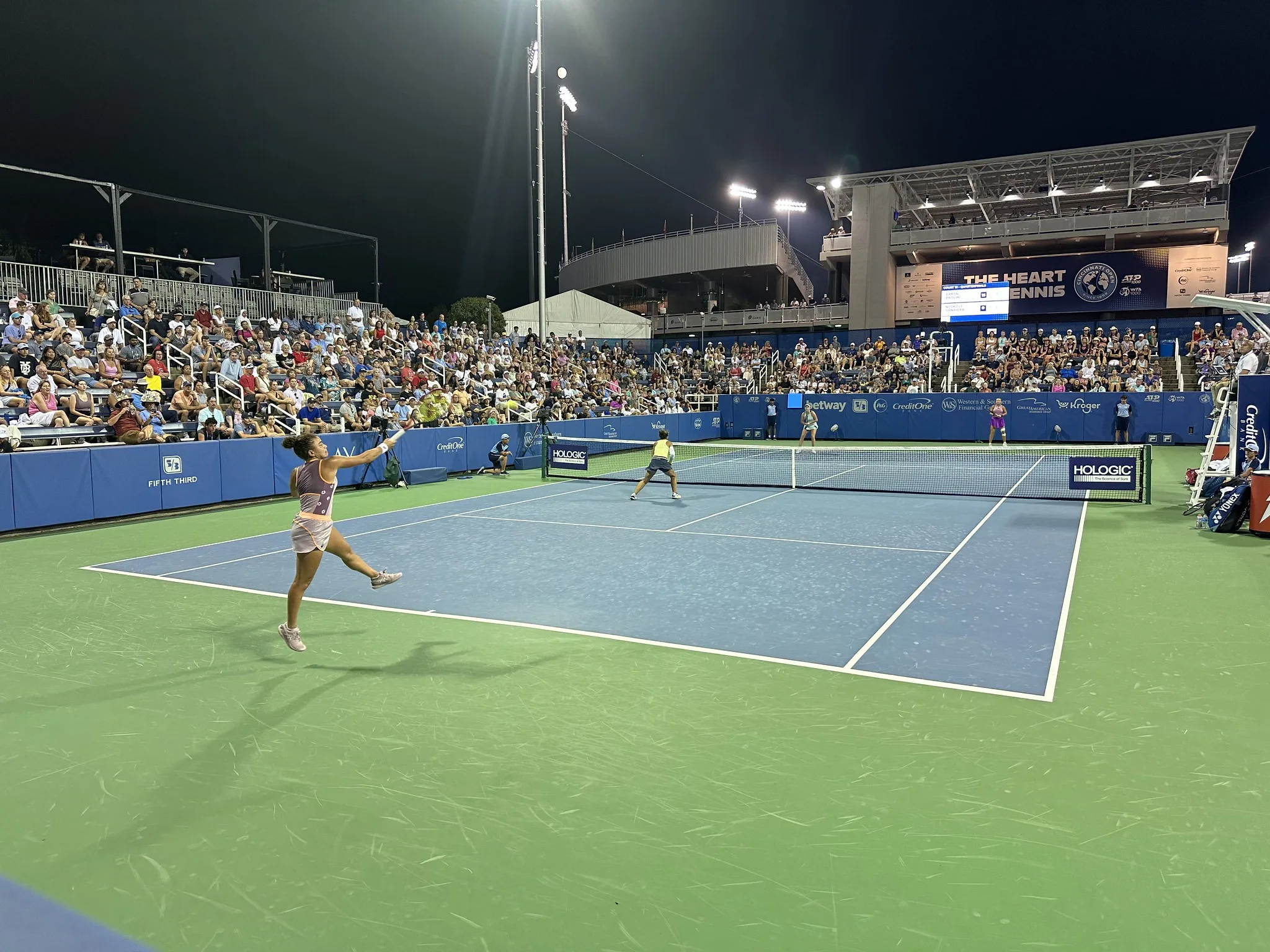 Jasmine Paolini in campo nel doppio al Cincinnati Open del 2024