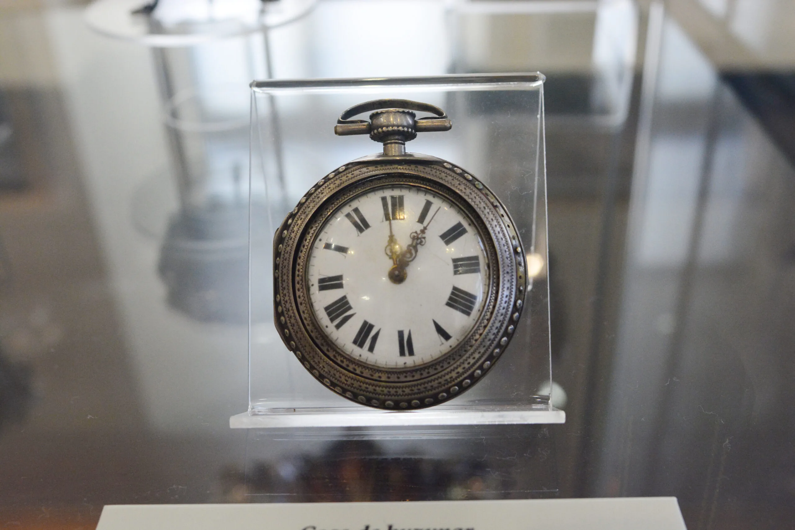 Orologio da taschino tedesco del Settecento conservato in un museo a Bucarest, immagine illustrativa