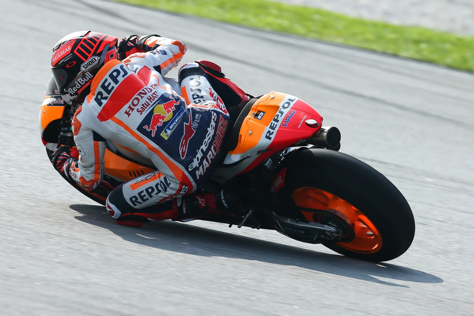 Marc Márquez in curva sulla Honda Repsol durante i test di Sepang del gennaio 2018